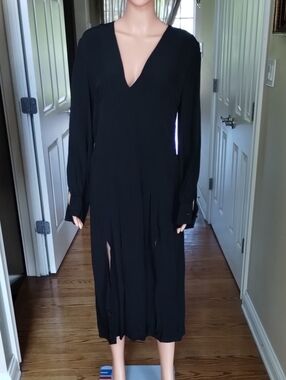 Manila Grace Long Sleeve Midi Dress